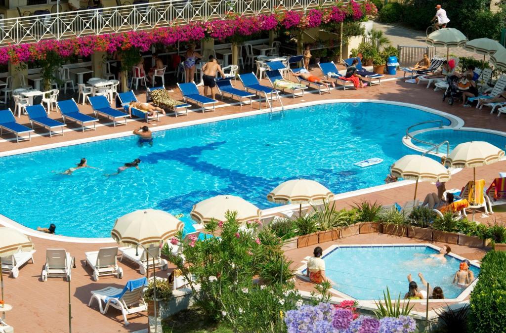 Hotel Garden Sea Wellness & Spa 4 Stelle Superior Caorle Bagian luar foto